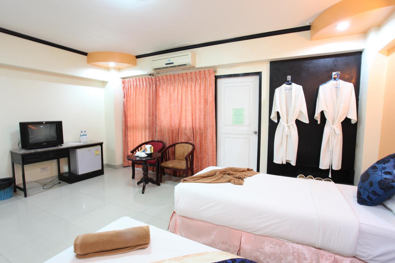 Home Pattaya Hotel Luaran gambar