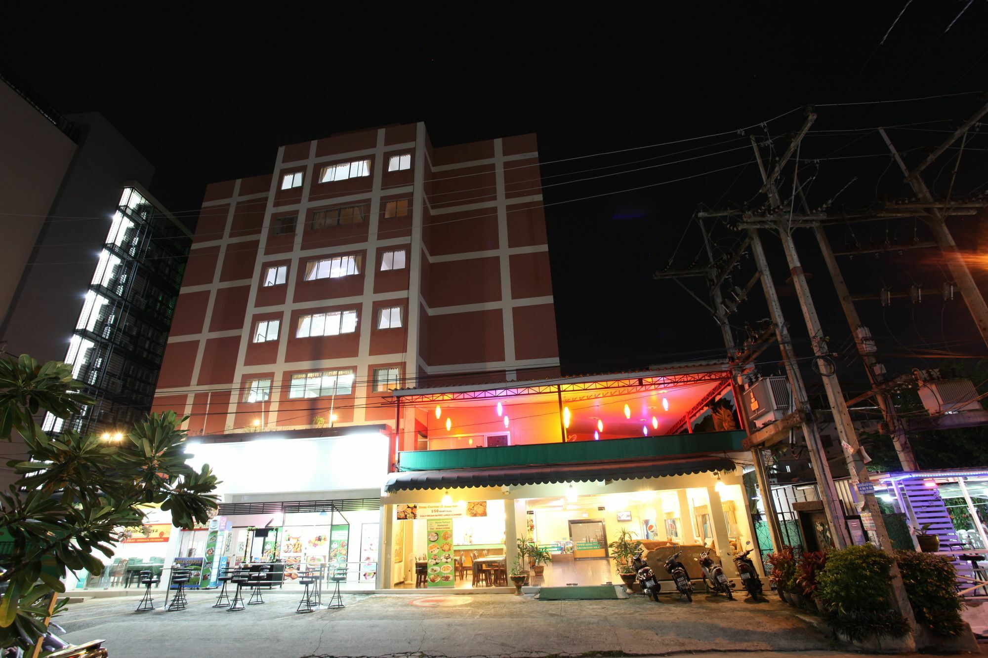 Home Pattaya Hotel Luaran gambar