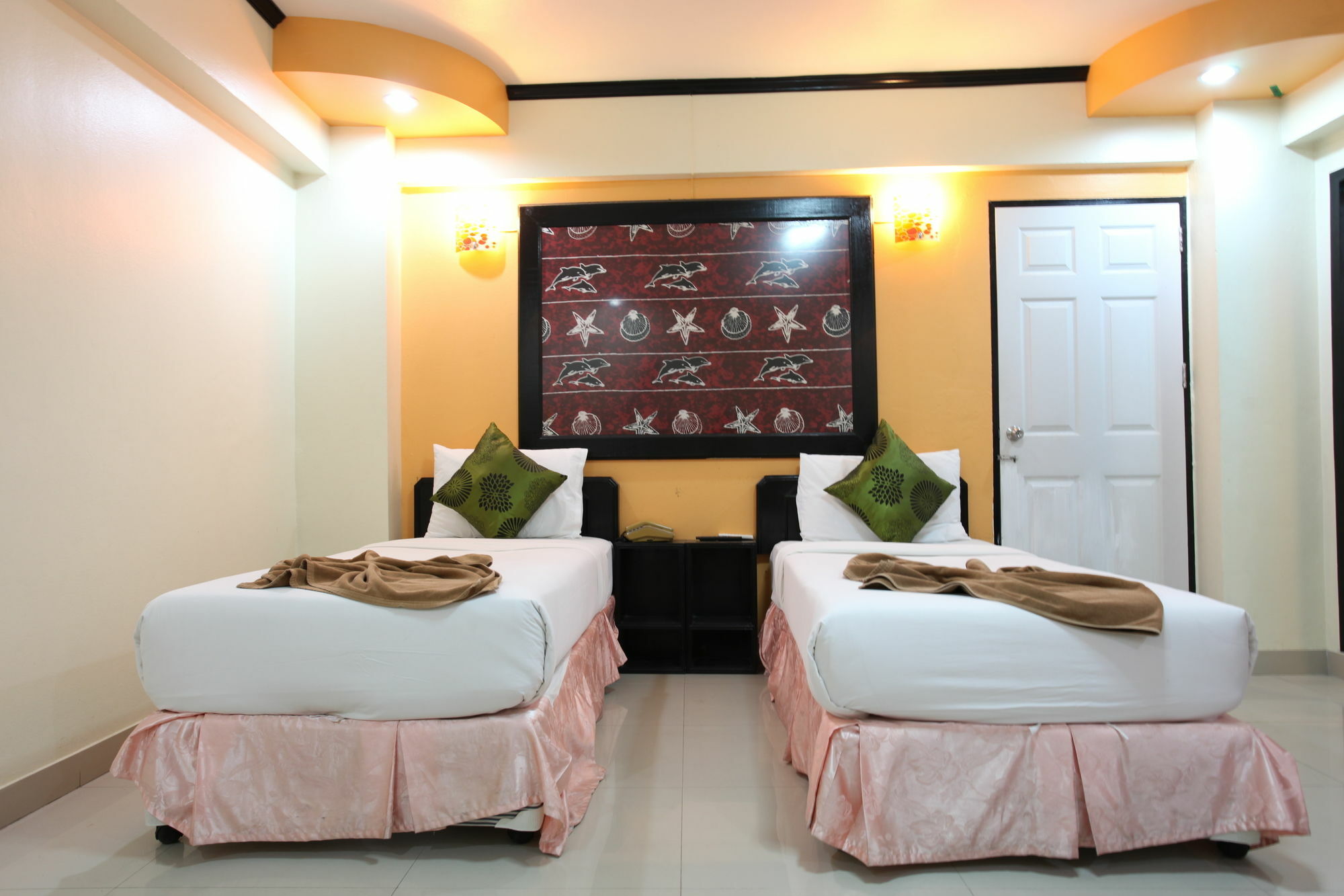 Home Pattaya Hotel Luaran gambar